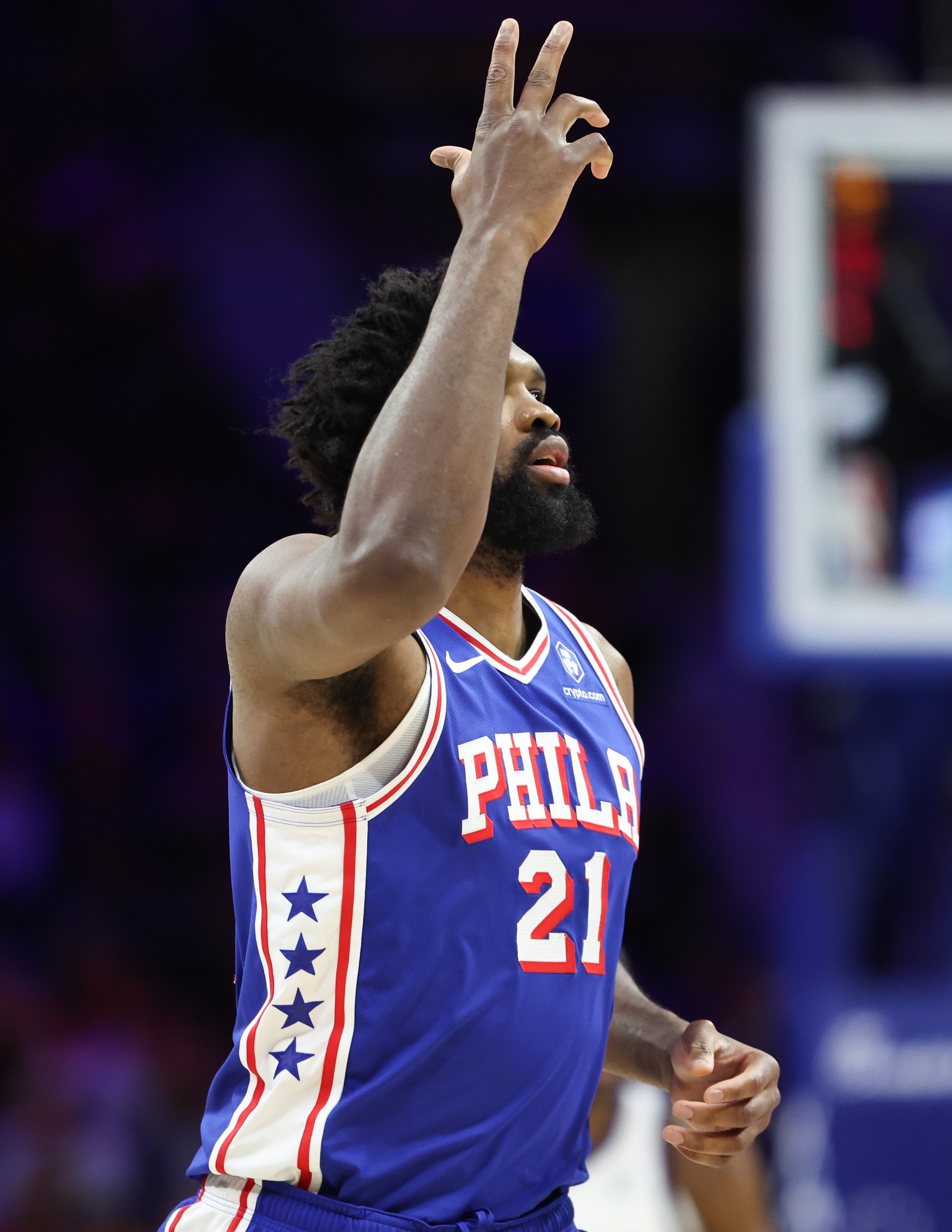 彩票开奖查询-恩比德复出后的两场场均32分6板4.5助1.5帽 投篮55.6% 三分66.7%